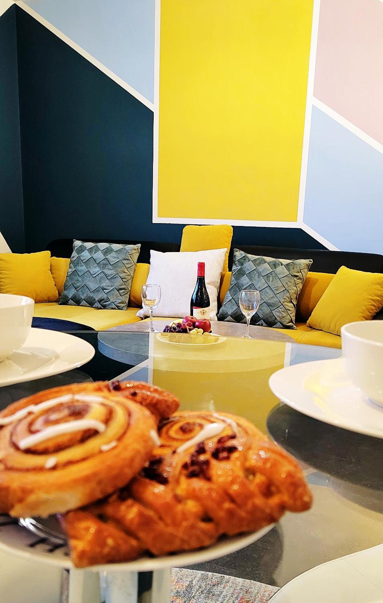 Epicsa - Family & Corporate Mews With Free Parking Apartment *